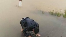 Đã tìm thấy thi thể thai phụ bị lũ cuốn trên đường đi sinh con