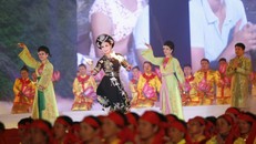 Tiết mục diễn xướng Cô bé Thượng ngàn của đoàn nghệ nhân thành phố Lạng Sơn - Ảnh: Báo Pháp luật