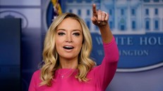 Nhà Trắng: Người Mỹ sẽ được tiêm ‘vaccine Trump'