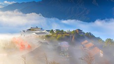 Đầu năm: Phật tử và du khách hoan hỉ tìm về Fansipan bái Phật, cầu an