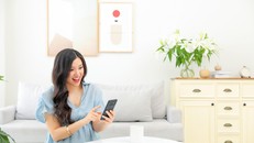 EKYC (Electronic Know Your Customer) là dịch vụ định danh khách hàng mà không cần gặp mặt trực tiếp.