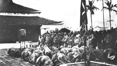 Khoa thi đầu tiên trong lịch sử Việt Nam được mở dưới thời vị vua nào?