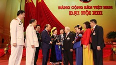 Tổng Bí thư Nguyễn Phú Trọng với các đại biểu tham dự Đại hội đại biểu toàn quốc lần thứ XIII của Đảng_Ảnh: TTXVN