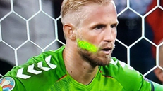 EURO 2020: UEFA xem xét án phạt đối với hành vi không đẹp của cổ động viên Anh