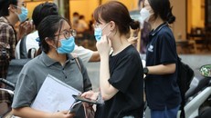 Thí sinh tham dự đợt 1 kỳ thi tốt nghiệp THPT năm 2021. Ảnh: Lê Phú/Báo Tin tức