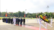 Lãnh đạo Đảng, Nhà nước vào Lăng viếng Bác nhân 74 năm Ngày Thương binh, Liệt sỹ