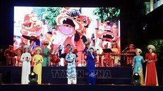 Tiết mục đờn ca tài tử do Trung tâm ca nhạc nhẹ TP Hồ Chí Minh biểu diễn. Ảnh (tư liệu) minh họa: Thu Hương/TTXVN