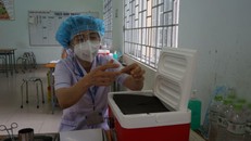 TP Hồ Chí Minh đề xuất tiêm vaccine phòng COVID-19 cho học sinh, học viên