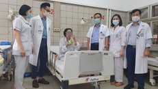 Bệnh nhân phải cắt dạ dày vì uống 'thuốc giảm cân' được điều trị tại Bệnh viện Bạch Mai. Ảnh: BV