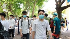 Thí sinh dự thi Tốt nghiệp Trung học phổ thông. (Ảnh: Minh Sơn/Vietnam+)
