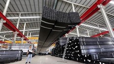 Chuyên gia AMRO nhận định nền kinh tế Việt Nam dự kiến sẽ tăng trưởng ở mức 6,3% trong năm 2022. (Ảnh: Danh Lam/TTXVN)