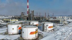 EU mới đây đã đạt được sự thống nhất về lệnh cấm một phần dầu mỏ của Nga. Ảnh: frontline.thehindu.com