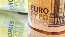 Ảnh minh họa đồng tiền euro. Ảnh: Reuters