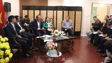 Quang cảnh buổi giới thiệu tập thơ.