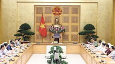 Thủ tướng Phạm Minh Chính chủ trì họp đánh giá công tác ứng phó cơn bão số 4. Ảnh: Dương Giang/TTXVN