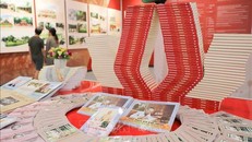 Triển lãm 'Chủ tịch Hồ Chí Minh với Thủ đô Hà Nội'