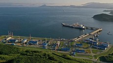 Một trạm dầu thô gần thành phố cảng Nakhodka, Nga. Ảnh: Reuters