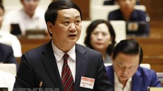 Bộ trưởng, Chủ nhiệm Ủy ban Dân tộc Hầu A Lềnh phát biểu giải trình, làm rõ một số vấn đề đại biểu Quốc hội nêu. (Ảnh: An Đăng/TTXVN)