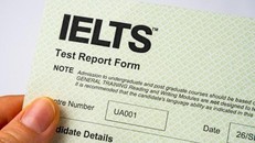  Các kỳ thi IELTS do Hội đồng Anh và IDP cũng như các kỳ thi cấp chứng chỉ năng lực ngoại ngữ của nước ngoài đang phải tạm dừng. Ảnh: Telegraph.