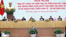 Tổng Bí thư Nguyễn Phú Trọng, Chủ tịch nước Nguyễn Xuân Phúc, Chủ tịch Quốc hội Vương Đình Huệ, Thủ tướng Phạm Minh Chính và các phó thủ tướng dự, chủ trì và điều hành hội nghị. (Ảnh: Dương Giang/TTXVN)