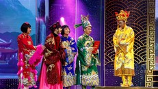 Nghệ sỹ Ưu tú Xuân Bắc (thứ hai từ phải sang) cùng các nghệ sỹ tham gia Táo Quân 2023. (Ảnh: VTV)