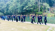 Lễ dâng nước, dâng hương tại đền thờ Chủ tịch Hồ Chí Minh.