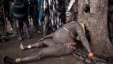 Người đàn ông bộ tộc Bodi tham dự lễ hội Ka'el. Ảnh: Facebook