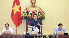 Chủ tịch Quốc hội Vương Đình Huệ phát biểu khai mạc tại phiên họp của Ủy ban Thường vụ Quốc hội. (Ảnh: Doãn Tấn/TTXVN)