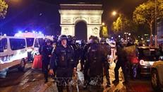 Cảnh sát Pháp tuần tra tại Paris ngày 1/7/2023. Ảnh: AFP/TTXVN