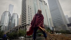 Trung Quốc bước vào bình minh của tăng trưởng chậm?