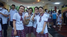 Thí sinh hoàn thành môn thi cuối kỳ thi tốt nghiệp THPT 2023 tại điểm thi Trường THPT Thủ Đức (TP Hồ Chí Minh). Ảnh: Đan Phương