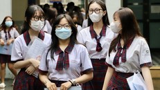 Thí sinh dự thi tốt nghiệp trung học phổ thông. (Ảnh: Hồng Giang/TTXVN)