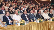 Chủ tịch Quốc hội Vương Đình Huệ và đại biểu dự chương trình. Ảnh: Doãn Tấn/TTXVN