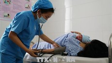 Phụ nữ cần được chăm sóc sức khỏe để có thai kỳ khỏe mạnh. Ảnh: TTXVN