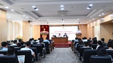 Quang cảnh cuộc họp.