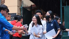 Thí sinh chuẩn bị bước vào đợt xét tuyển năm 2024. Ảnh: Hoàng Hiếu/TTXVN