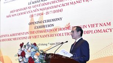 Bộ trưởng Bộ Ngoại giao Bùi Thanh Sơn phát biểu khai mạc triển lãm. Ảnh: Doãn Tấn/TTXVN