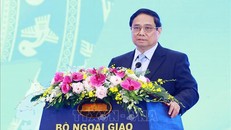 Thủ tướng Phạm Minh Chính với các đại biểu và cộng đồng người Việt Nam ở nước ngoài. Ảnh: Dương Giang/TTXVN