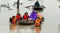 Di dời người dân ra khỏi những khu vực nguy hiểm