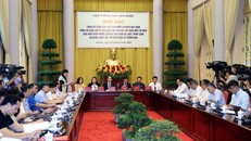 Họp báo công bố Lệnh của Chủ tịch nước công bố Nghị quyết của Quốc hội sửa đổi, bổ sung một số điều của Hiến pháp và Luật Tổ chức chính quyền địa phương (sửa đổi), Pháp lệnh sửa đổi, bổ sung Điều 10 của Pháp lệnh Dân số - Ảnh: VGP/Đức Tuân