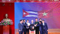 Phát động Chương trình vận động ủng hộ nhân dân Cuba “65 năm Nghĩa tình Việt Nam-Cuba". (Ảnh: Thanh Tùng/TTXVN)