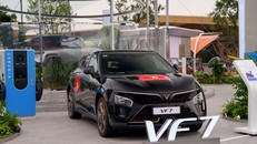 VinFast VF 7: “Siêu xe” chinh phục người trẻ bằng cả hiệu suất lẫn chi phí