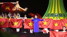 “Lời tri ân – Dòng sông hoa lửa”: Đêm nghệ thuật tái hiện huyền thoại bến phà Long Đại