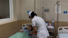 Cảnh báo đang khỏe mạnh bỗng điếc đột ngột