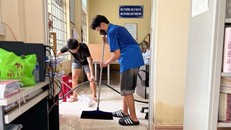 Trước thiệt hại nặng nề do mưa lũ gây ra, tỉnh Đắk Lắk đã có 372 cơ sở giáo dục bị ngập trong nước, nhiều phòng học và thiết bị dạy học bị hư hỏng, gây thiệt hại nặng nề.