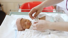 Gần 40 ngày nỗ lực hồi sinh sự sống bé trai sinh non chỉ nặng hơn 1kg tại Vinmec Phú Quốc