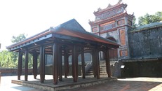 Tháo dỡ nhà rường ở lăng mộ Hoàng Thái hậu Từ Dụ ngay sau ngày 3/3