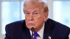 Mỹ lên các phương án quân sự nhằm vào Iran, Tổng thống Trump vạch "lằn ranh đỏ"