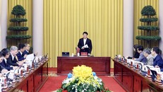 Chủ tịch nước Lương Cường chủ trì họp với Văn phòng Chủ tịch nước về công tác chuẩn bị đón Tết Nguyên đán Bính Ngọ 2026. 