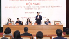 Bí thư Thành ủy Hà Nội Nguyễn Duy Ngọc và các ứng cử viên đại biểu Quốc hội tại hội nghị tiếp xúc cử tri. (Nguồn: Ủy ban Nhân dân thành phố Hà Nội)
